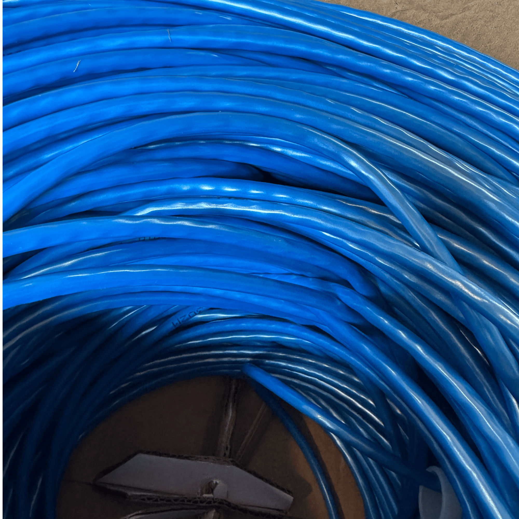 Cable de Red UTP Cat6 305 Metros 23 AWG 0,52mm CCA