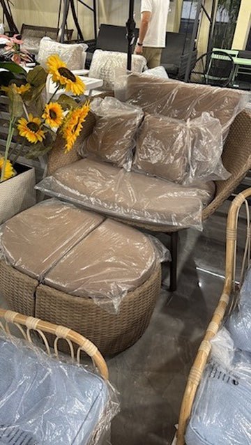 Set 3 piezas ratán sintético café con mesa y sillón